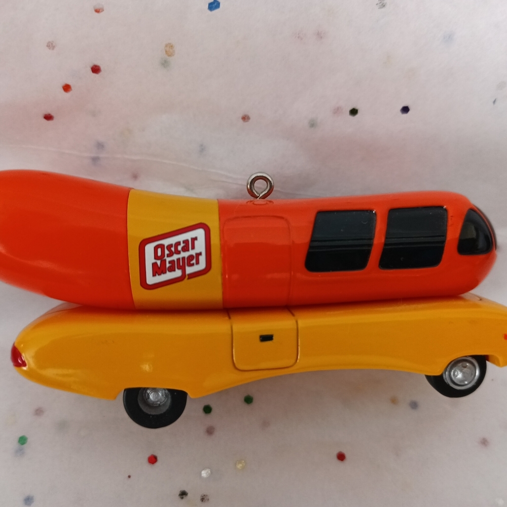 Oscar Mayer Wienermobile